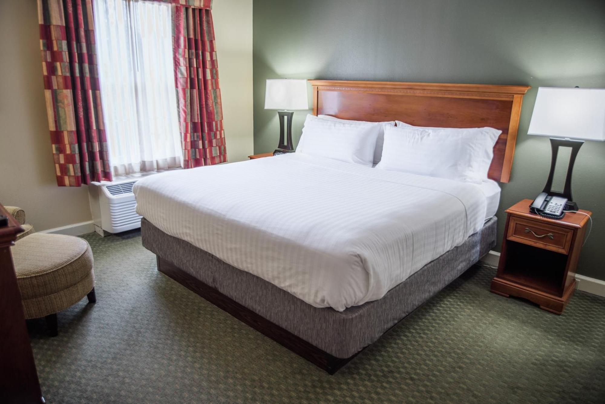 Holiday Inn Express Hotel & Suites Conover - Hickory Area By Ihg Экстерьер фото