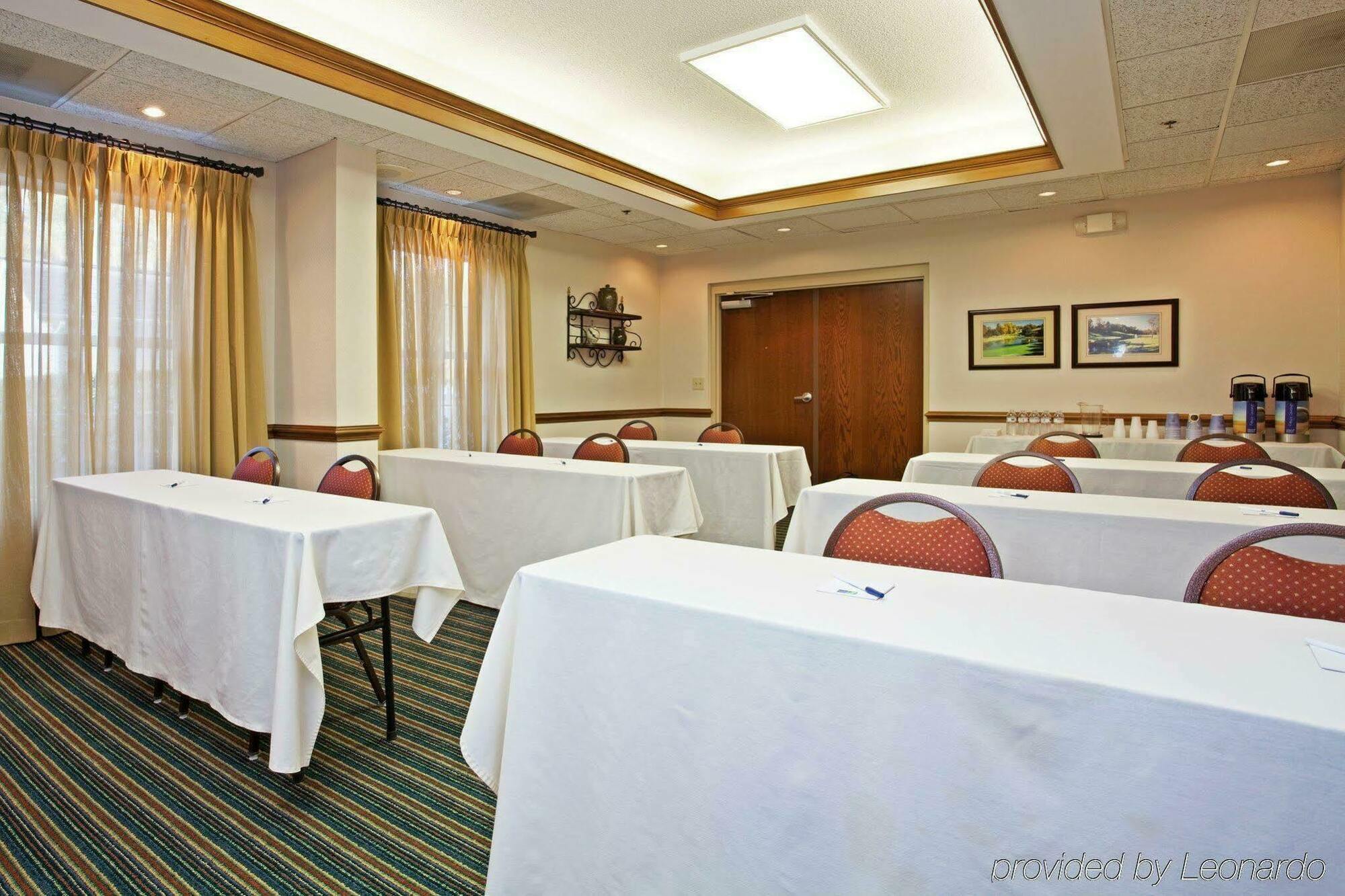 Holiday Inn Express Hotel & Suites Conover - Hickory Area By Ihg Экстерьер фото