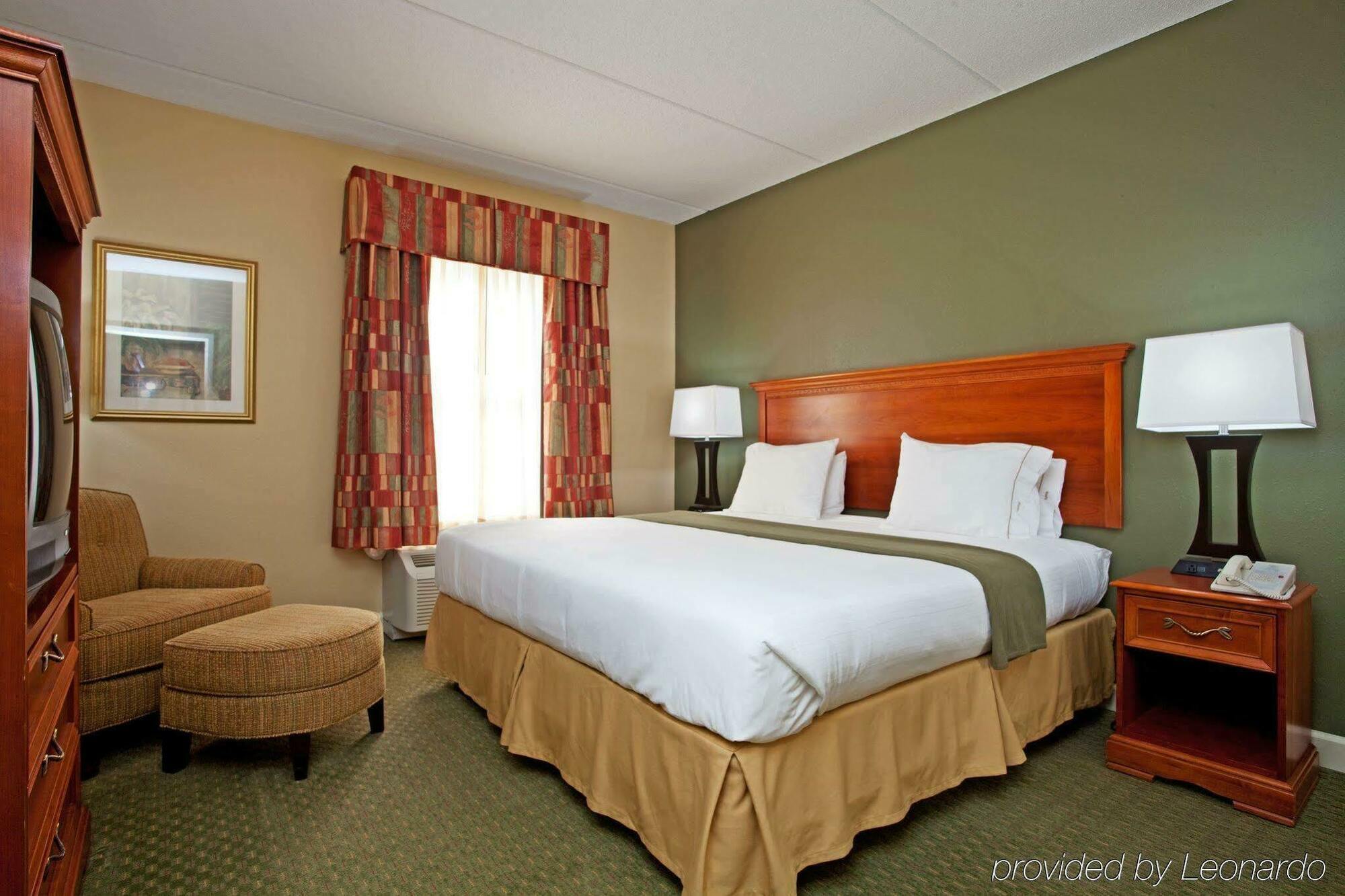 Holiday Inn Express Hotel & Suites Conover - Hickory Area By Ihg Экстерьер фото
